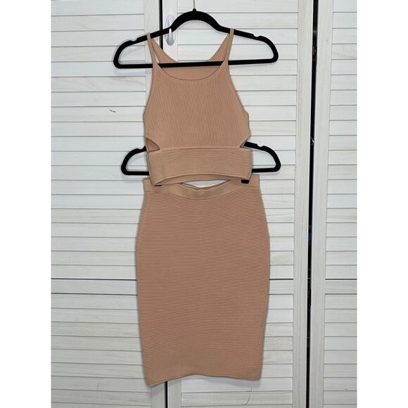 Jonathan SIMKHAI
Knit Rib Sport Rayon-Blend Bra And Skirt Set Size XS - Picture 7 of 9